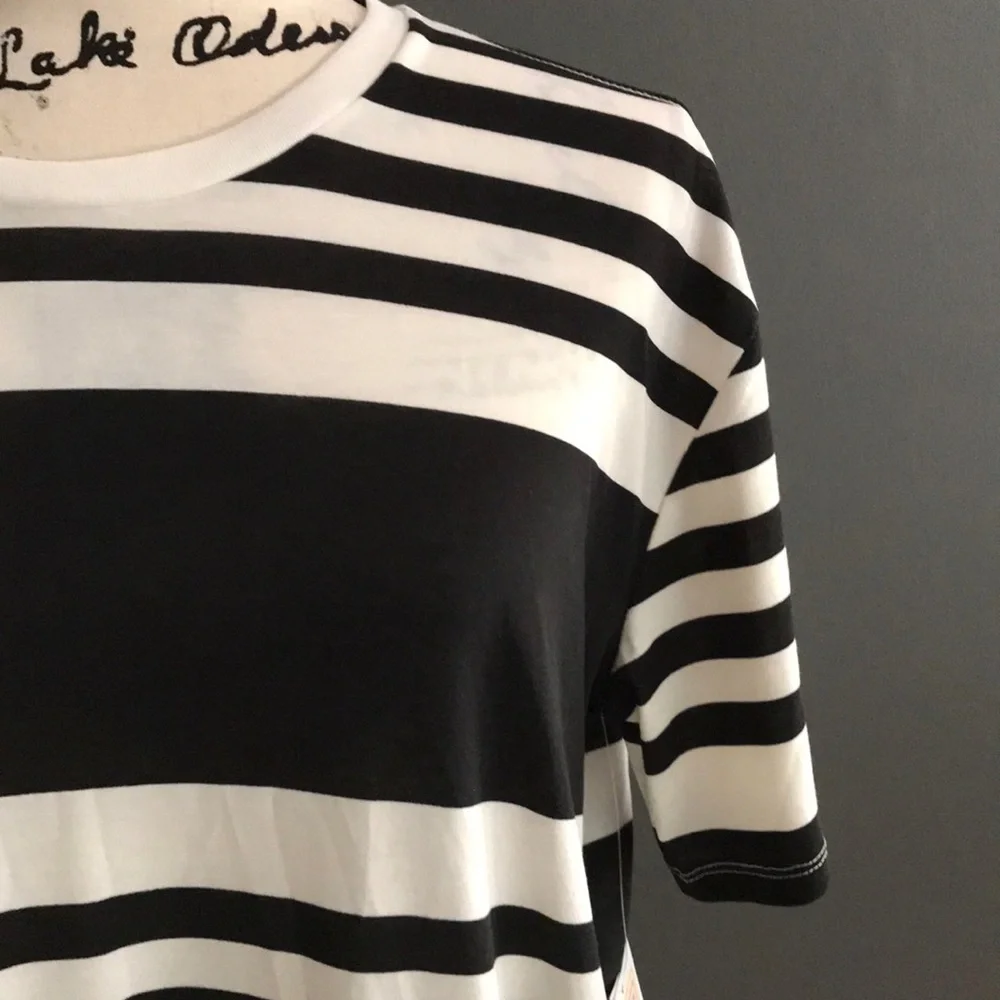 Black & White Striped Short-sleeved unisex tee | LuLaRoe Hudson - Picture 1 of 9